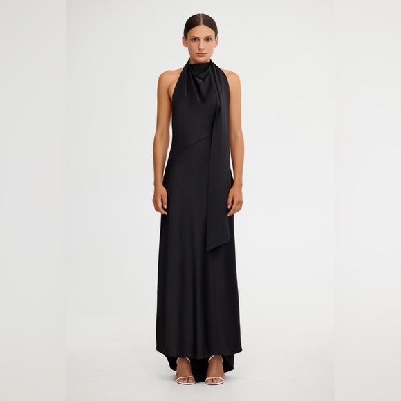 SIGNIFICANT OTHER ADRIANA HALTER GOWN SIZE 8 B1664